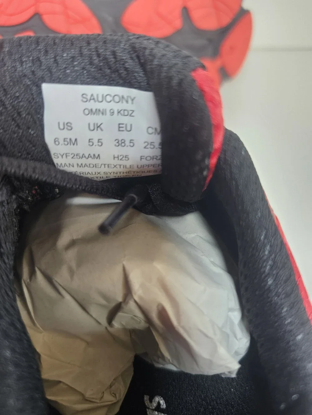 Saucony Omni 9 Running Shoes Youth Size 6.5 New In Box